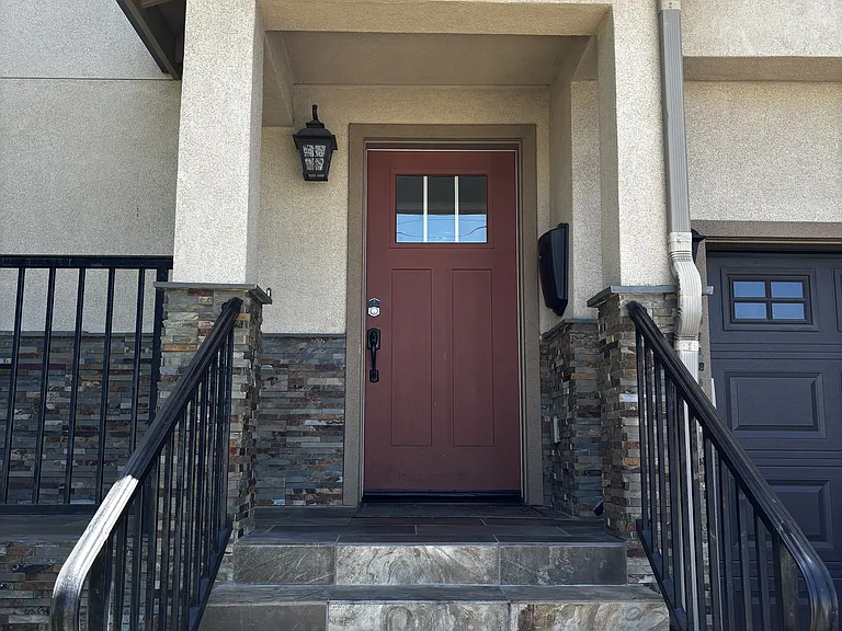 840 Civic Center Dr — Photo 5