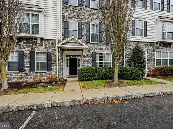 208 Jackdaw Aly #208, Media, PA 19063