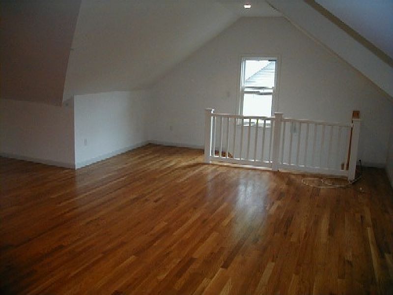 2nd image of 430 Valley Rd