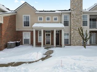 52148 Naugatuck Dr, Macomb, MI