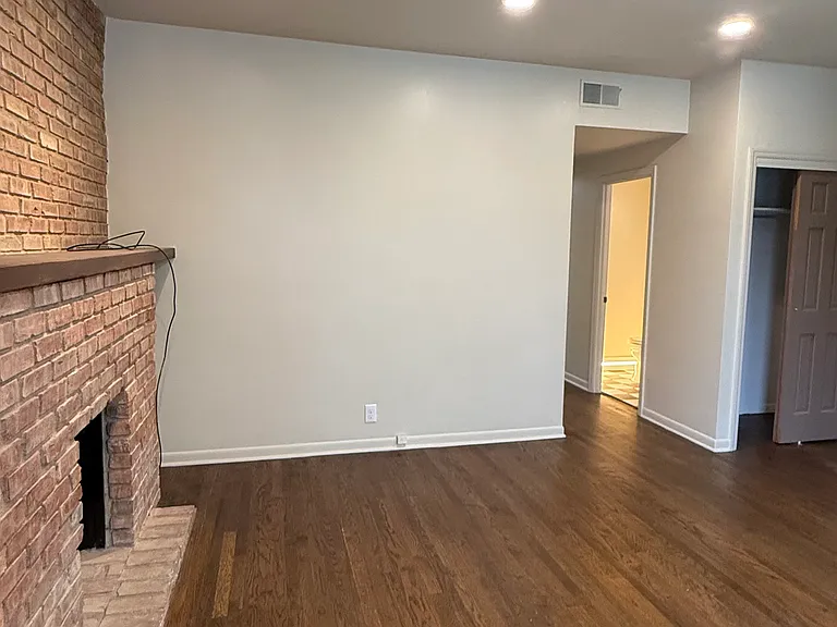 4021 N Lavergne Ave #1 — Photo 4