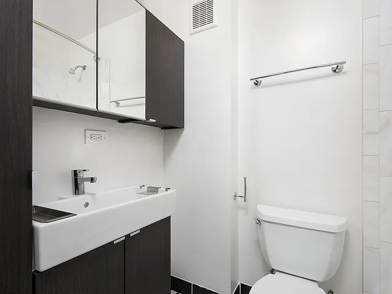 20 E. Scott Street — Photo 22