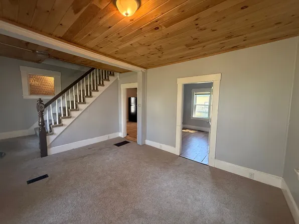 115 Franklin Street, 115 Franklin St #6, Franklin, NH 03235
