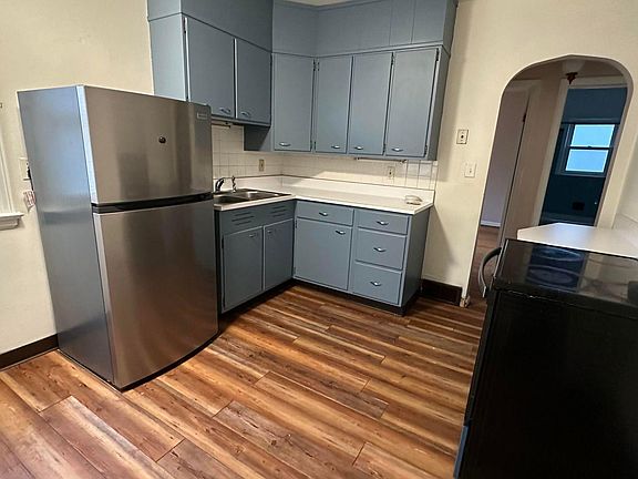 2nd image of 627 Jeanette Ave APT 1