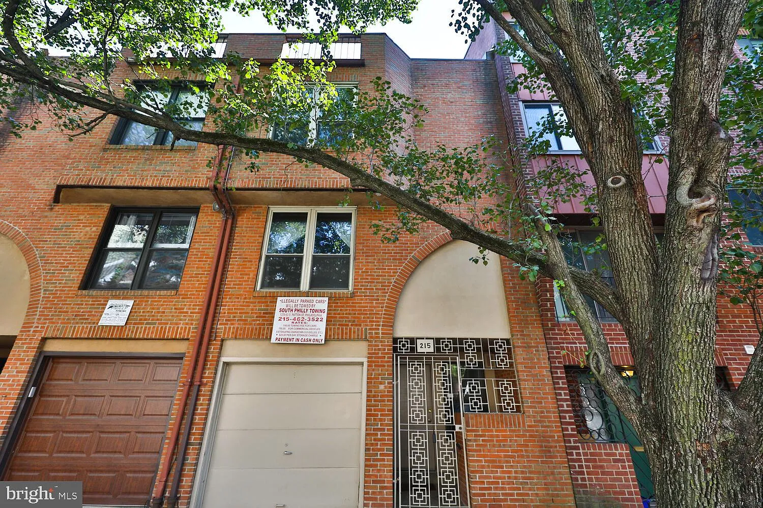 4 bed, 3.0 bath, 2096 sqft, $5,200 — Photo 2
