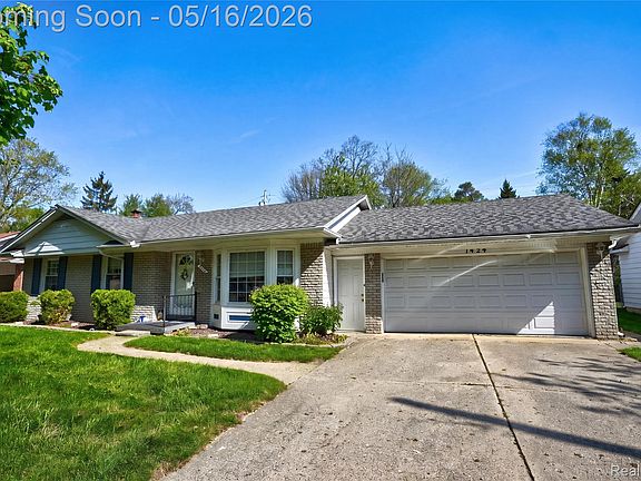 2nd image of 1424 W Judd Rd