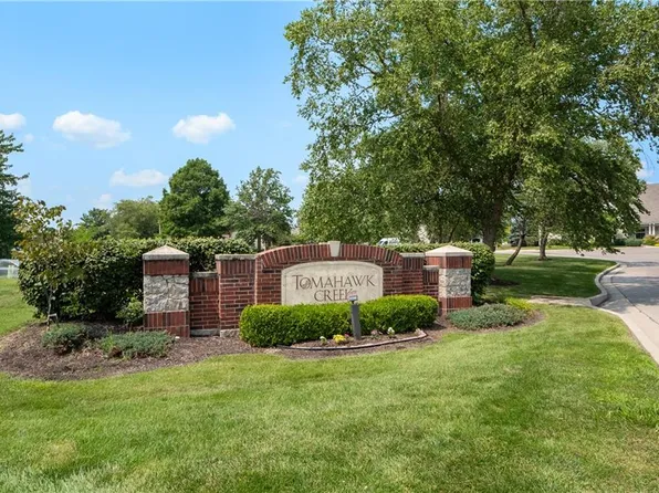 11606 Tomahawk Creek Pkwy APT L, Leawood, KS 66211