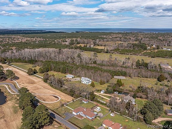 5th image of 185 Fairway Dr
