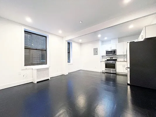 Rented by Bohemia Realty Group | media 2