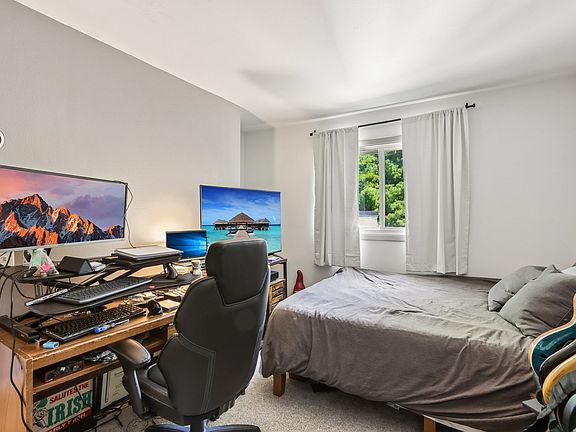 5th image of 3209 Patty Ln