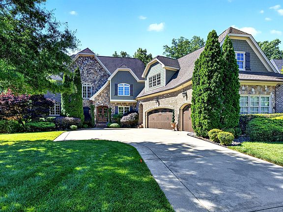 2nd image of 210 Michelangelo Way
