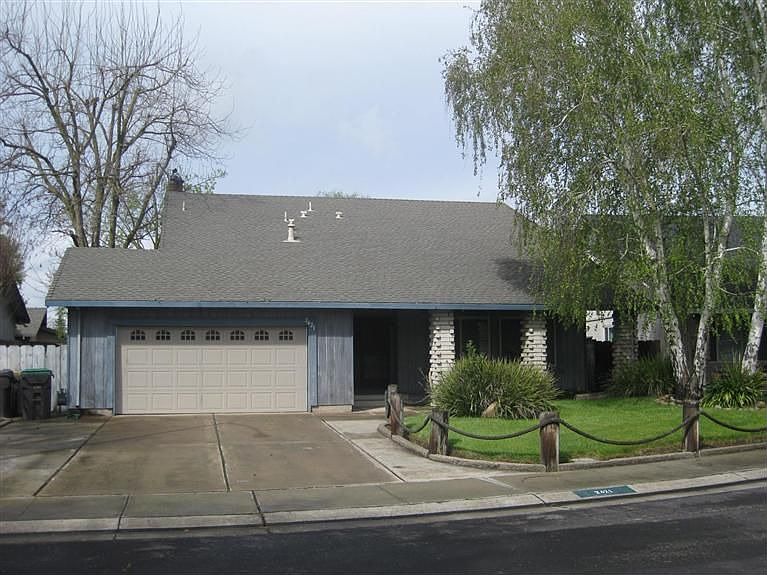 1st image of 2421 Chapel Hill Cir