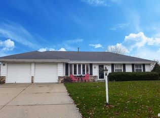 1114 S Apache Ln, Peoria, IL 61607