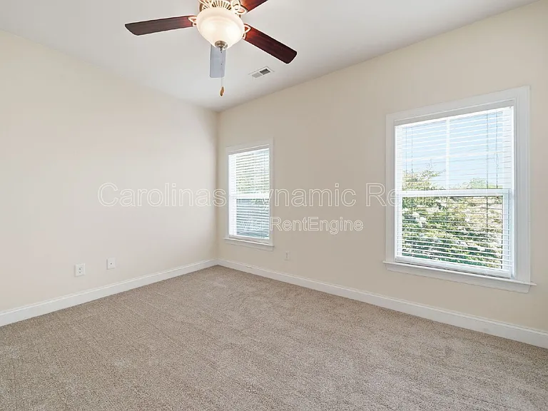 3405 Bidwell Ave — Photo 40