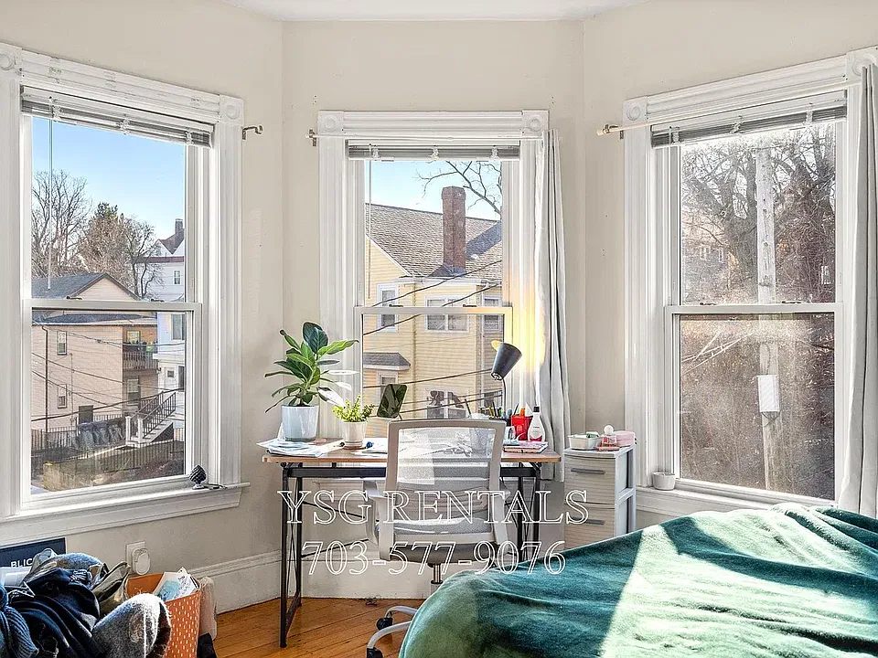 8 Rockledge St #1