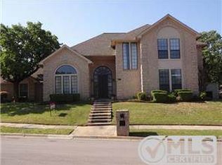 6006 Millwood Dr, Arlington, TX 76016