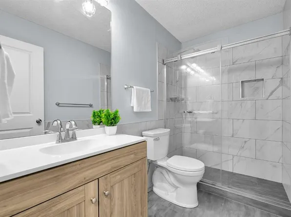 1427 E Erin Dr SE, Airdrie, AB T4B 2E9