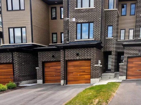 17 Tobias Ln, Barrie, ON L9J 0T8