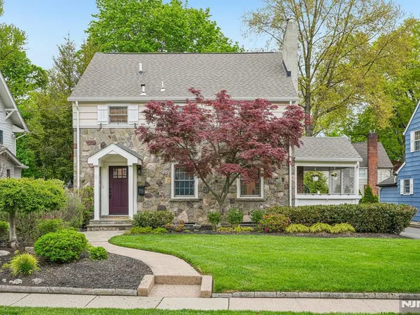 75 S Highwood Ave, Glen Rock, NJ 07452