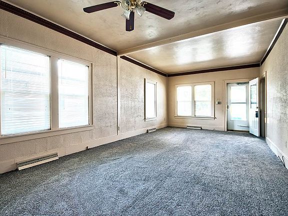 3rd image of 130 Monmoor Ave