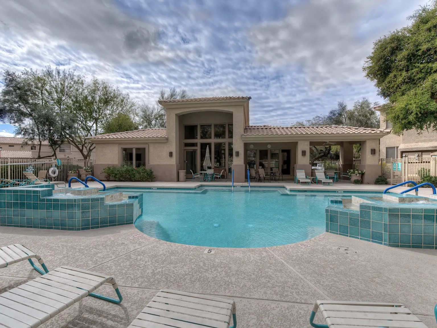 2 bed, 1152 sqft, $1,800 — Photo 2