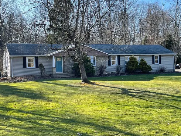 850 Timberline Dr, Akron, OH 44333