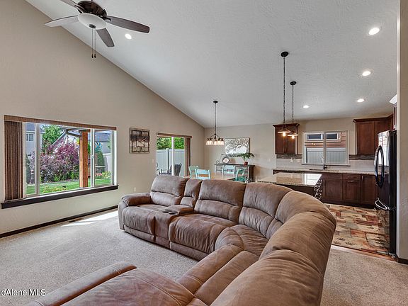 4th image of 2265 N Sockeye Dr