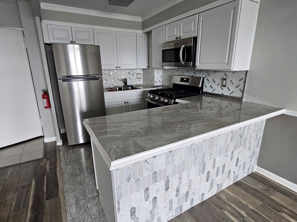 3817 Ventnor Ave APT 403