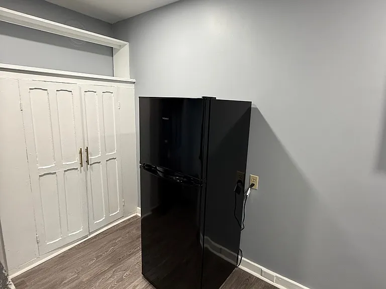 1211 Madison St #4 — Photo 8