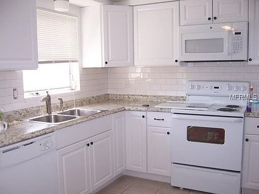 3rd image of 3824 Elmwood Dr