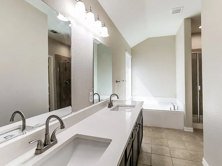 1813 Sparrow Ln — Photo 9