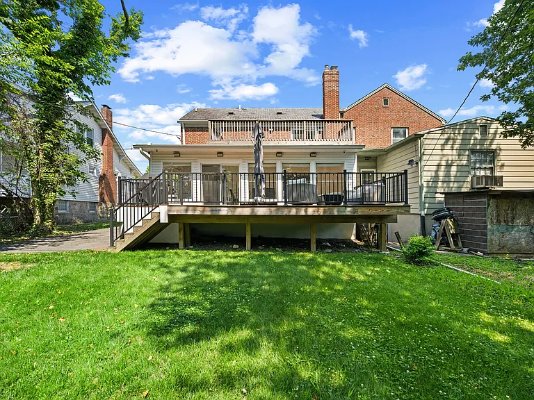 3717 Seven Mile Ln — Photo 38