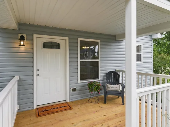 718 Mineola St, Staunton, VA 24401