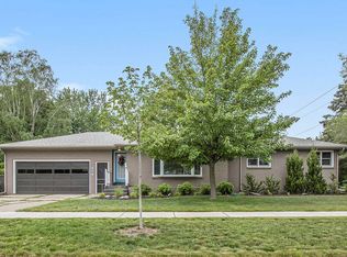 406 Grand Ave, Grand Haven, MI