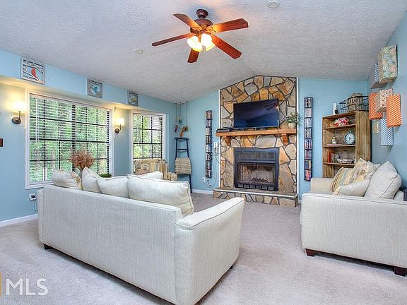 4th image of 3997 Jami Ln