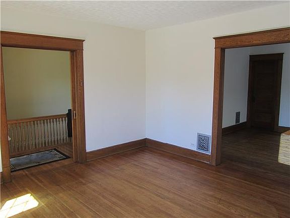 4th image of 289 Bedford Ave