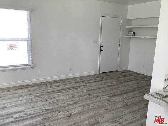 5th image of 9128 Crenshaw Blvd