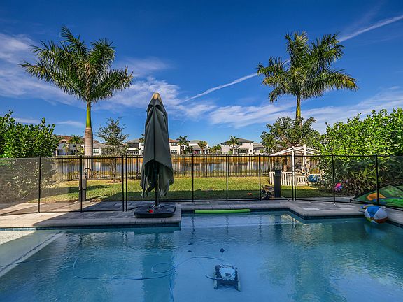 2nd image of 8593 Swinley Forest Way