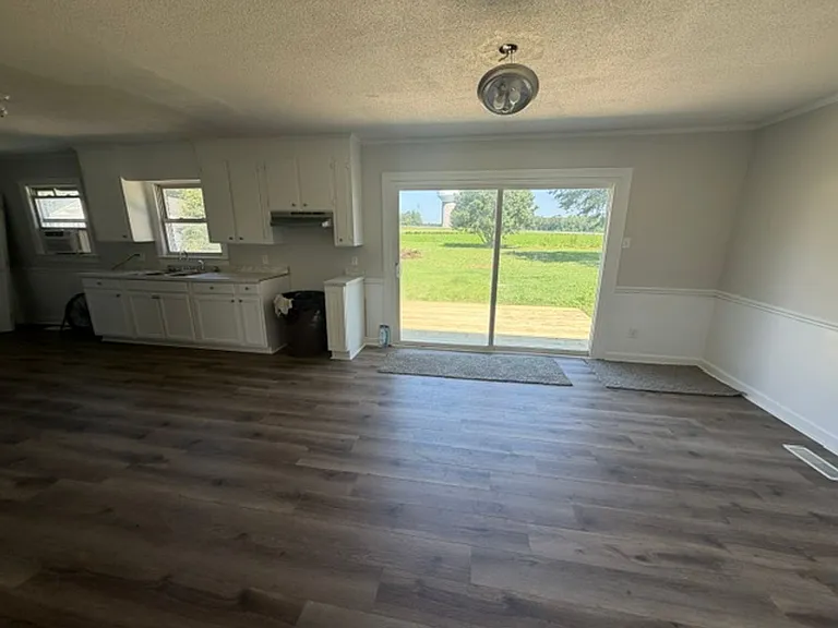2146 Crescent Dr — Photo 9
