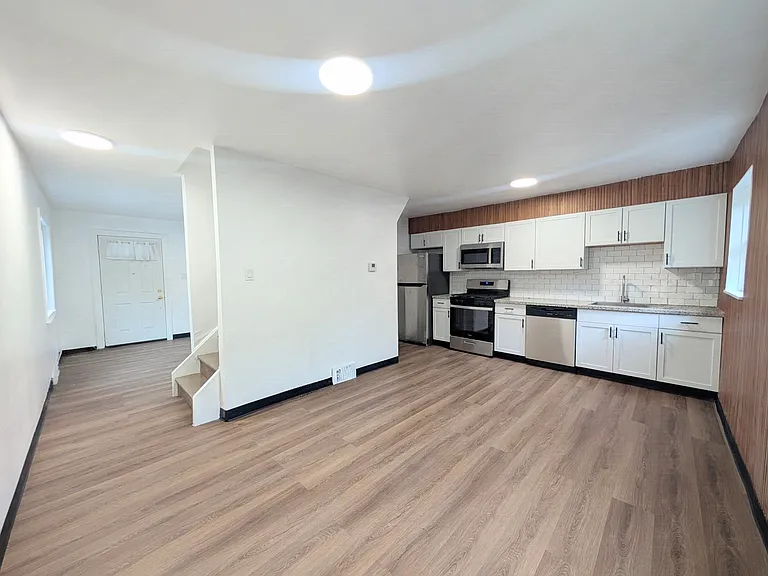 147 Schenley Manor Dr — Photo 3