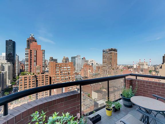 3rd image of 300 E 62nd St APT 2102