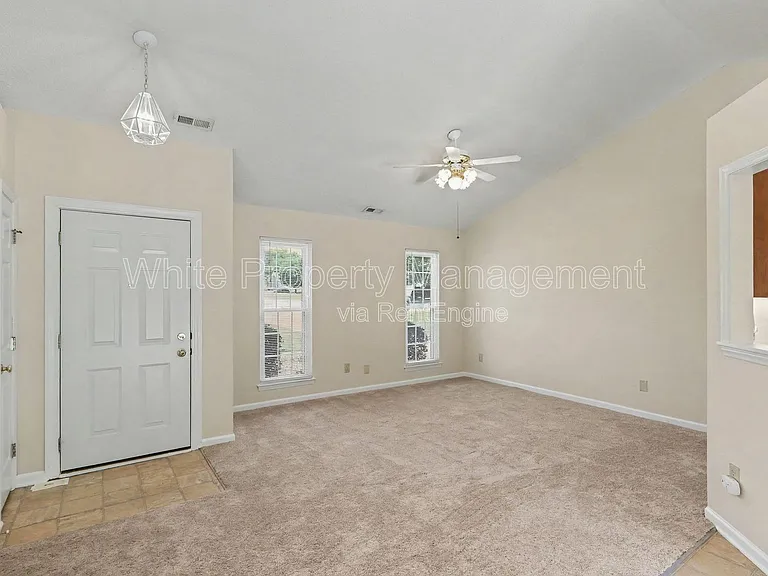 4609 Falcon Chase Dr SW — Photo 2