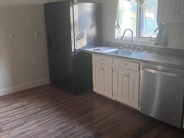 155 Church Ave — Photo 4