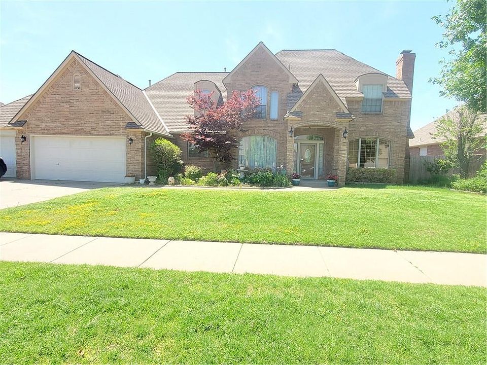 1st image of 1116 Camelot Dr