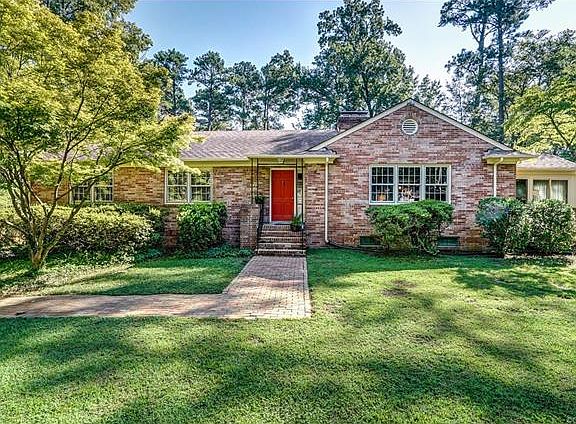 3rd image of 3923 Margate Dr