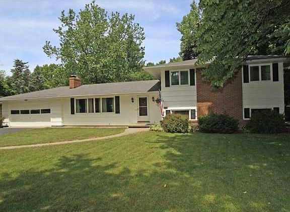 3rd image of 56 Larchwood Dr