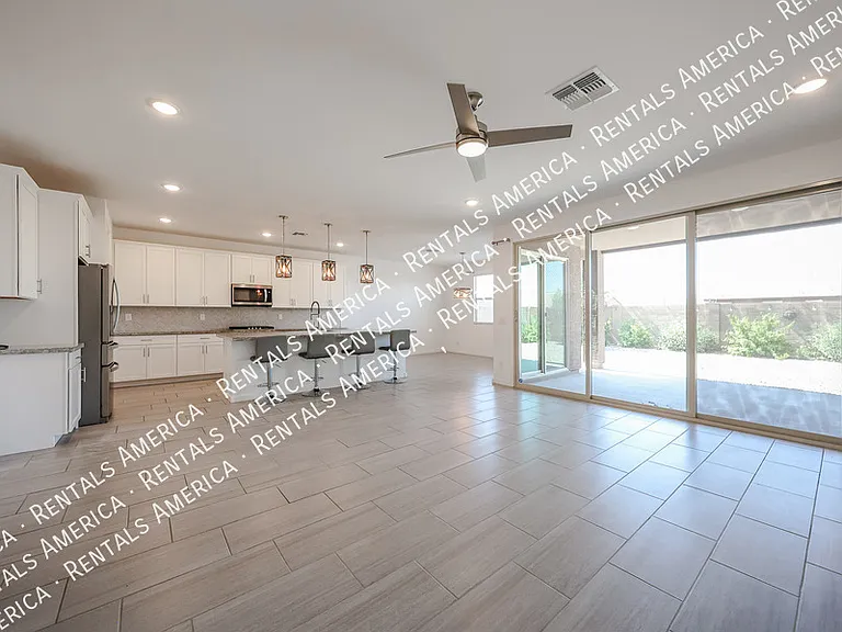 40622 W Williams Way — Photo 9