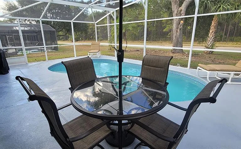 730 Pine Cone Dr — Photo 3