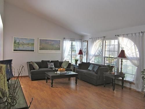 5th image of 814 Brown Dr