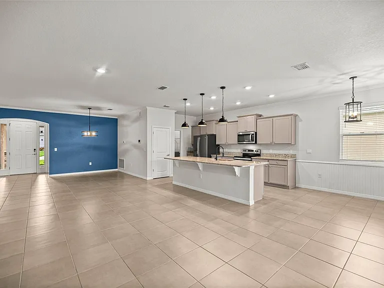 8810 SW 63rd Ave — Photo 6